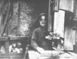 Un artigiano al lavoro